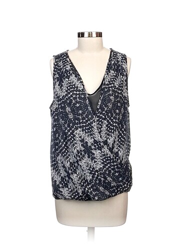 H&M Bluz %70 İndirimli.