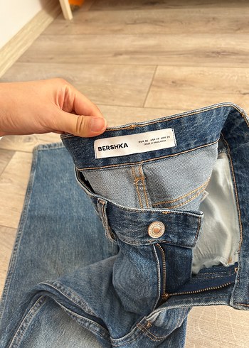 38 Beden mavi Renk Bershka Boyfriend jean