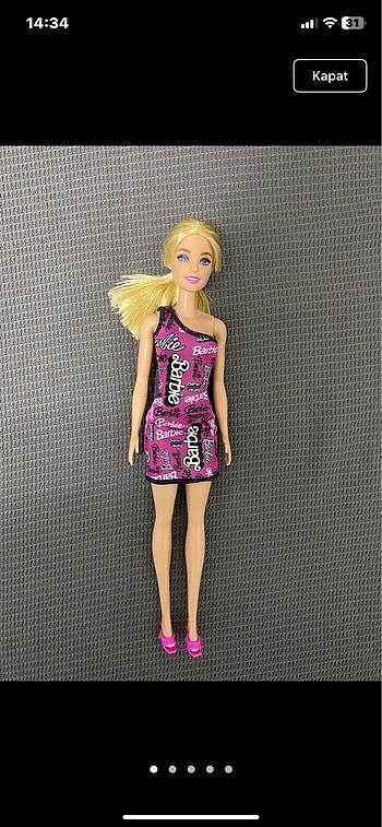 Barbie bebek