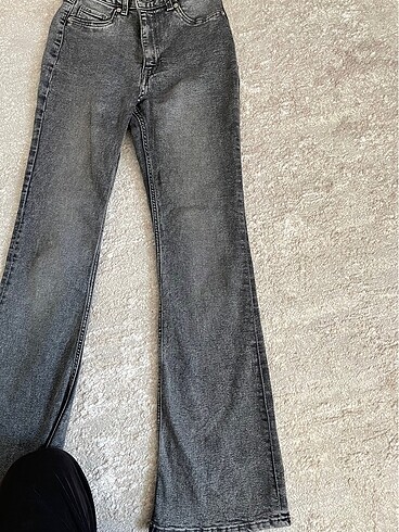H&M HM FLARE JEAN