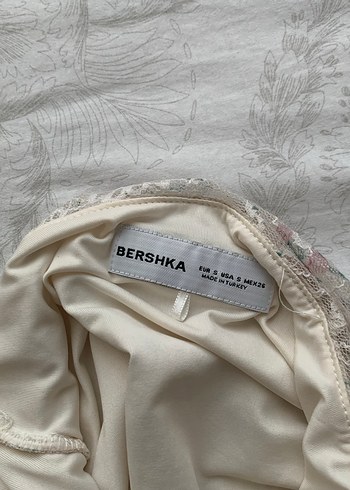 s Beden Çiçekli Bershka Kısa Elbise