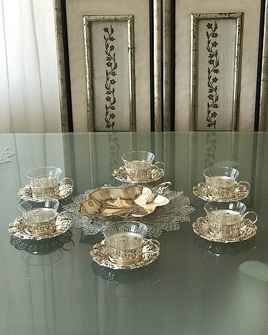 Zarflı çay takımı ve sunum tabağı