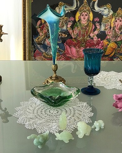 Laledanlık ve murano kadeh