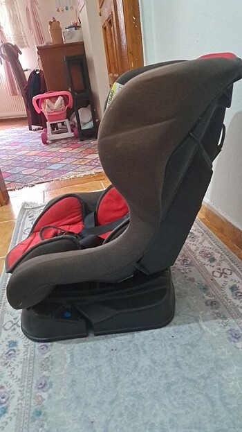 9- 36 kg Beden kırmızı Renk Çocuk oto koltugu