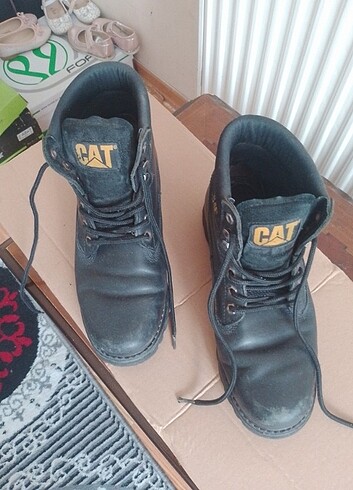 43 Beden siyah Renk Cat marka bot 43 numara 
