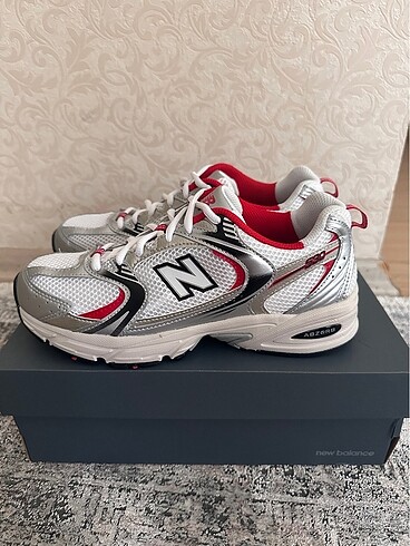 40 Beden beyaz Renk Faturalı New balance 530