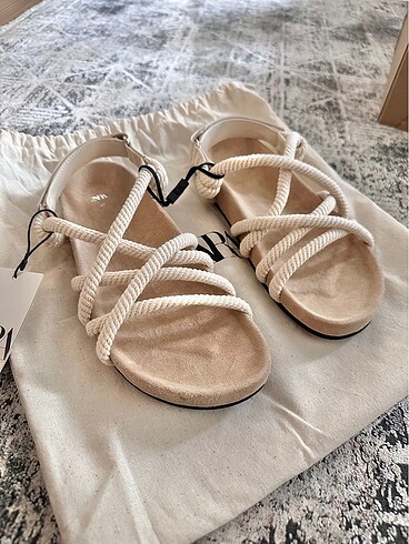 Zara Zara halat bantlı sandalet