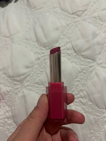  Beden FENTY BEAUTY GLOSS BOMB STICK