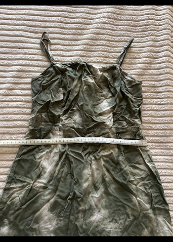 38 Beden yeşil Renk Milla batik desen elbise