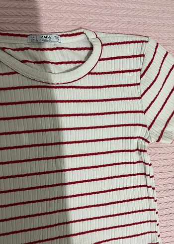 Zara Kırmızı Çizgili Kısa Kollu Kadın Tişört