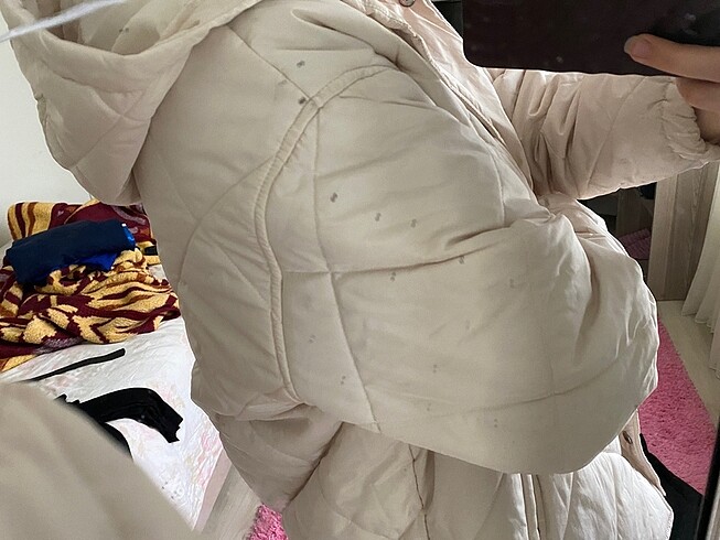 LC Waikiki LC W KAPÜŞONLU KAPİTONE ŞİŞME MONT