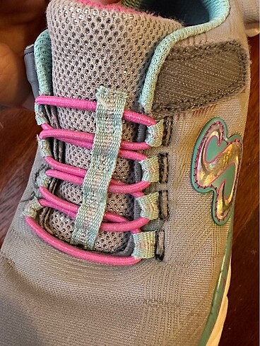 27 Beden Skechers Glow Brites Kız Çocuk Spor Ayakkabı