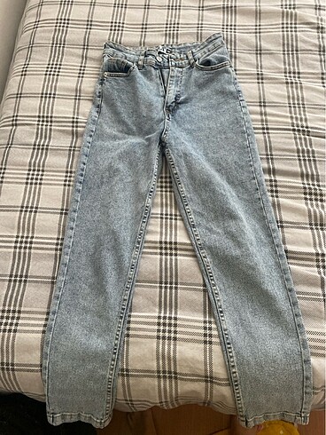 mom jean