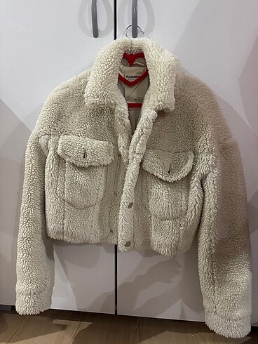 Pull&Bear peluş crop ceket