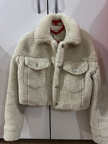 s Beden ten rengi Renk Pull&Bear peluş crop ceket