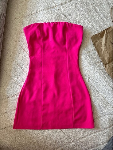 Pembe mini elbise
