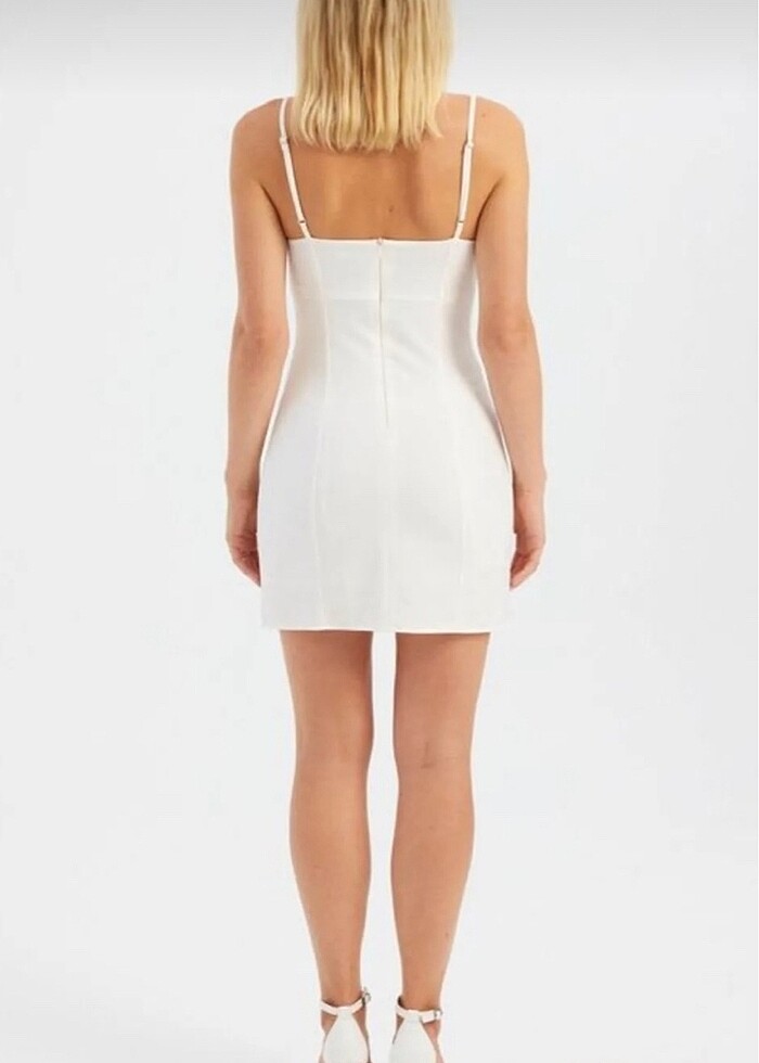 Beyaz kısa elbise - Görsel 4