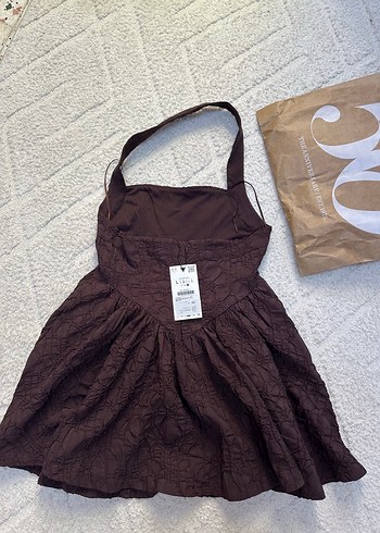 Zara dokulu halter yaka elbise - Görsel 4