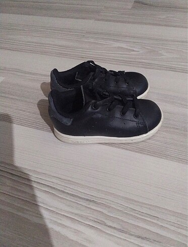 Adidas spor ayakkabı 22 numara
