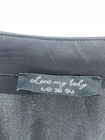 36 Beden siyah Renk Love My Body Bluz %70 İndirimli.