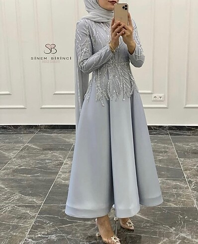 Nişan elbisesi