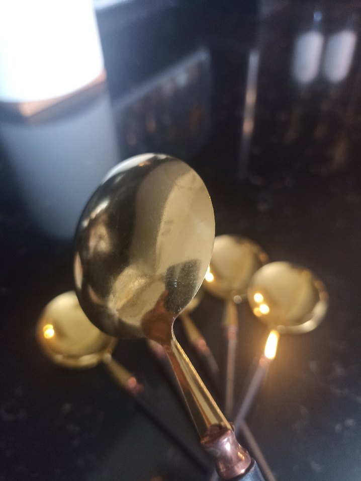 Altın Renkli Siyah Saplı Tatlı Kaşıkları - Görsel 2