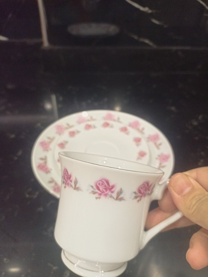 Pembe Çiçek Desenli Porselen Fincan Takımı - Görsel 2