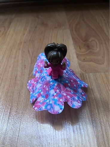 Kinder joy esmer peri