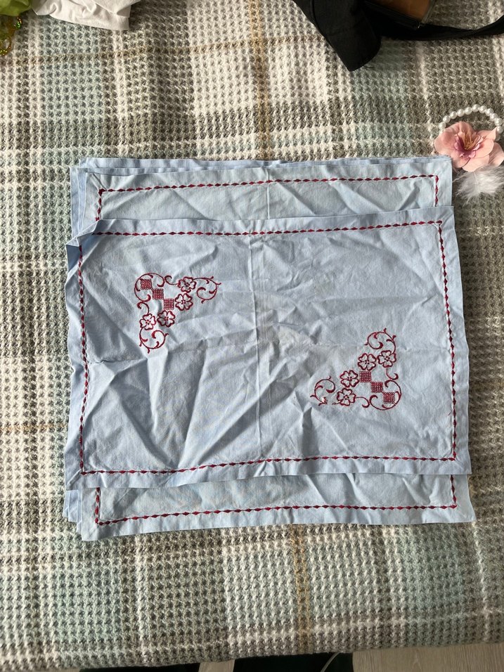 Nakışlı Beyaz Gri Masa Örtüsü Takımı - Görsel 5