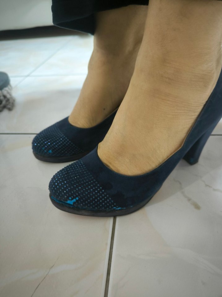 Mavi Parlak Stiletto Topuklu Kadın Ayakkabı - Görsel 2