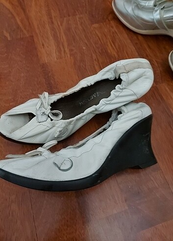Nine West Hakiki deri dolgu topuk 38 numara