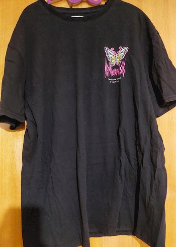 Kelebek Baskılı Siyah Kız Tişörtü - Görsel 2
