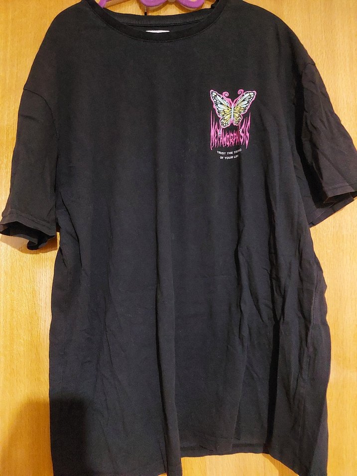 Kelebek Baskılı Siyah Kız Tişörtü - Görsel 2