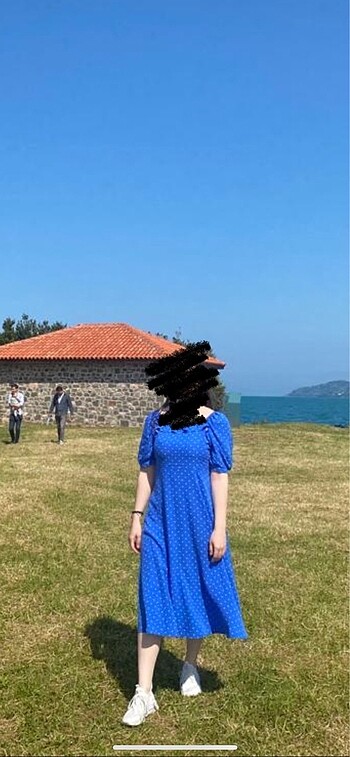 40 Beden Mavi puantiyeli elbise