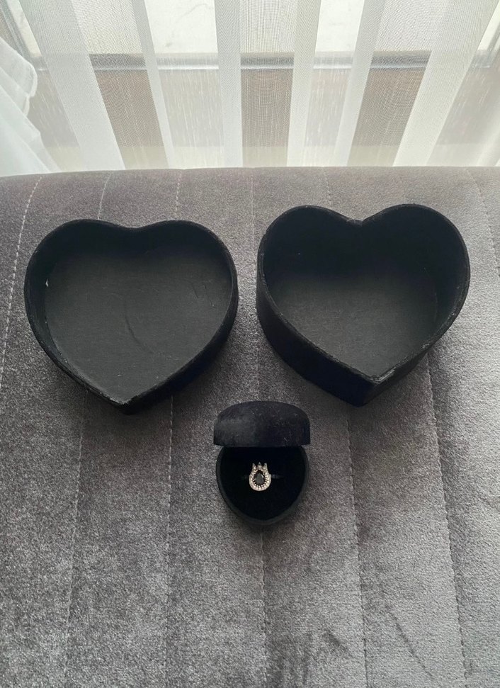 Siyah Kadife Kutu - Görsel 2