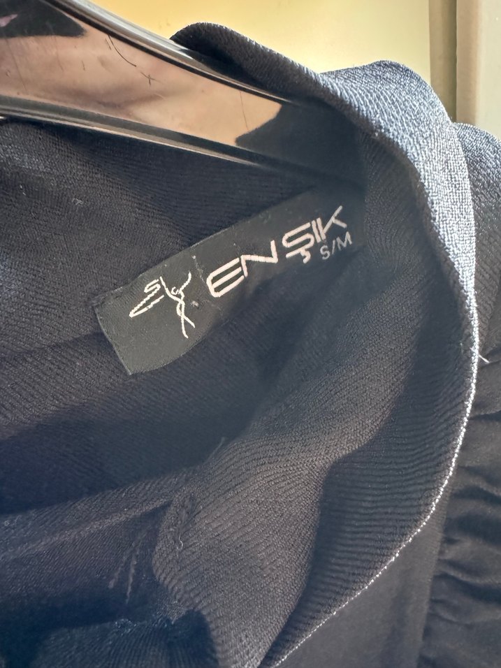 Uzun Siyah Keten Fırfırlı Elbise - Görsel 4