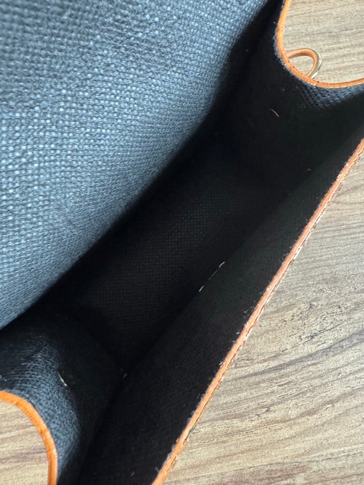 Siyah Deri Kadın El Çantası - Görsel 3