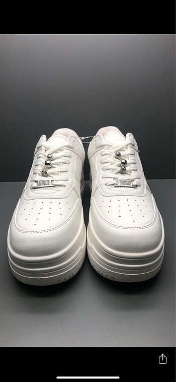 37 Beden Bershka