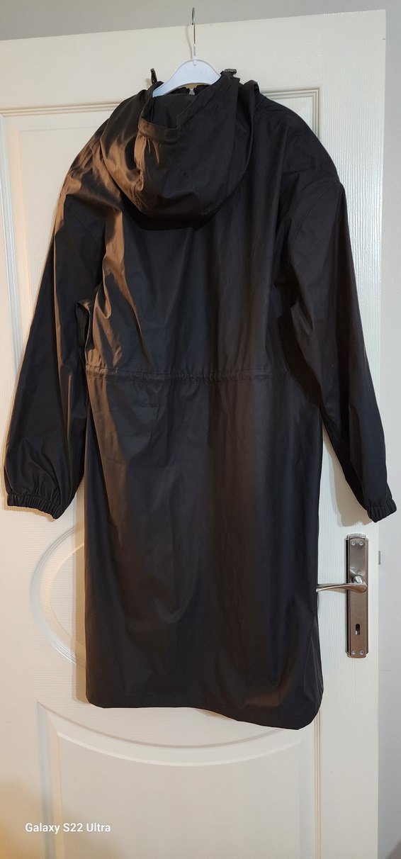 Siyah Uzun Kadın Yağmurluk Fermuarlı - Görsel 3