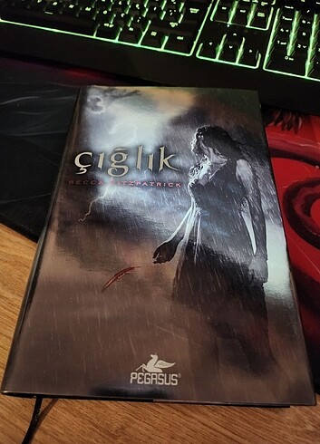  Beden Hush Hush Serisi