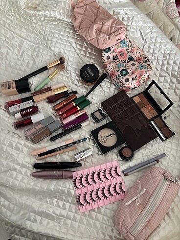 Maybelline Makyaj malzemesi