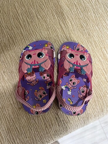 kız bebek sandalet