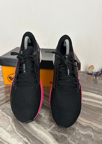 Siyah-Pembe Nike Koşu Ayakkabısı - Görsel 3