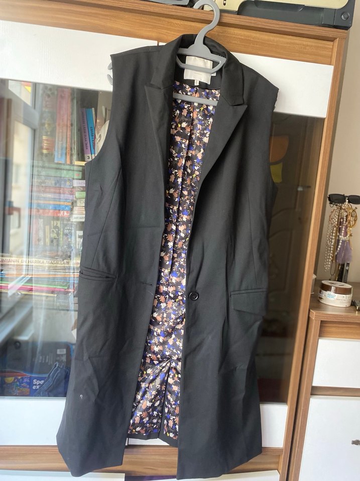 Siyah Düğmeli  Midi yelek - Görsel 4