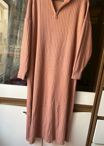 Pembe Yüksek Yakalı Uzun Örgü Kadın Kazak - Görsel 3