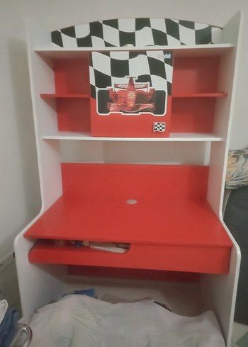Kırmızı Çocuk Raflı Çalışma Masası - Görsel 4