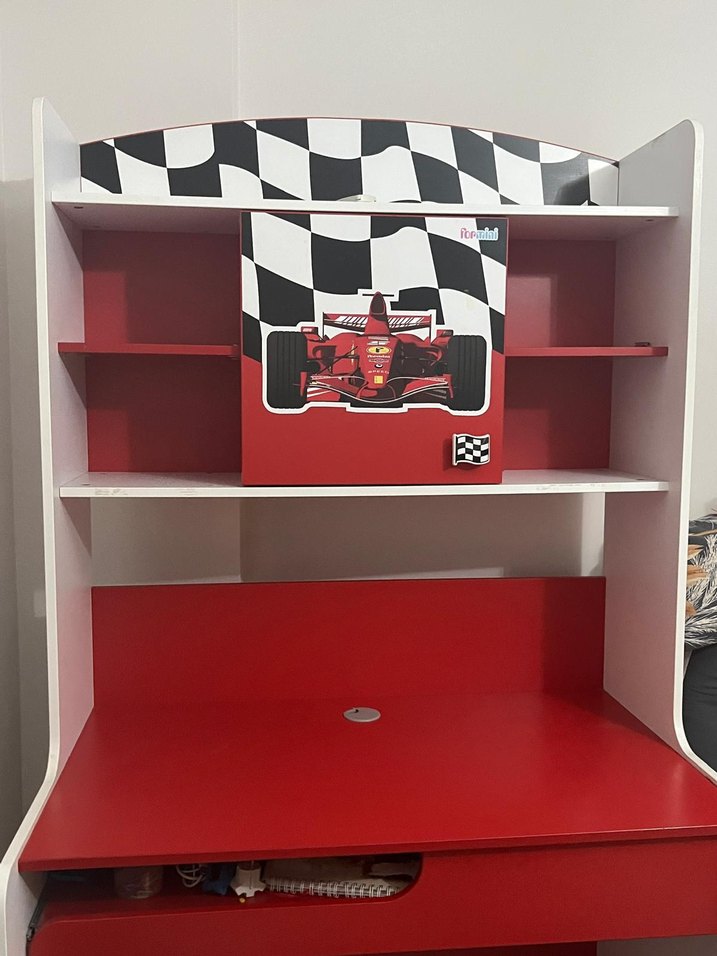 Kırmızı Çocuk Raflı Çalışma Masası - Görsel 2