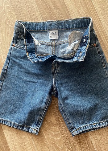 7 Yaş Beden Zara Erkek Çocuk Mavi Bol Kesim Denim Şort