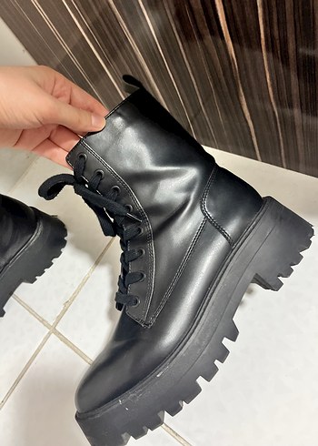 Siyah Zara bot - Görsel 3