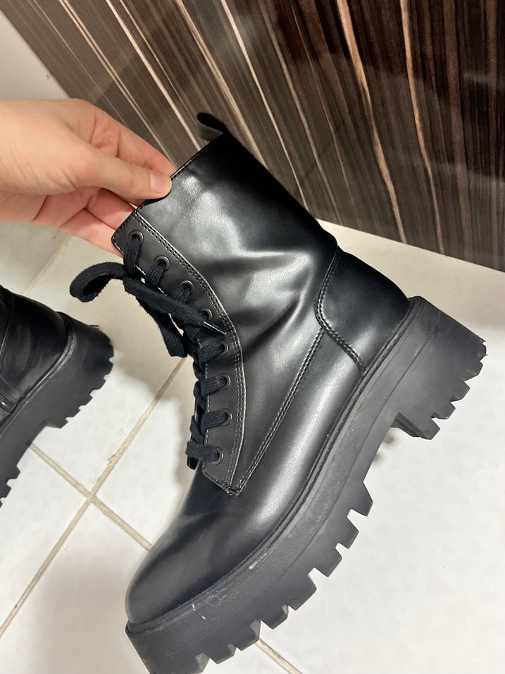 Siyah Zara bot - Görsel 3